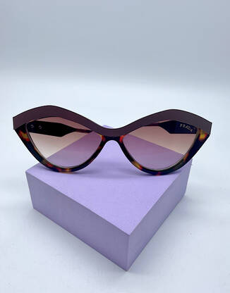 Женские солнцезащитные очки Prada 