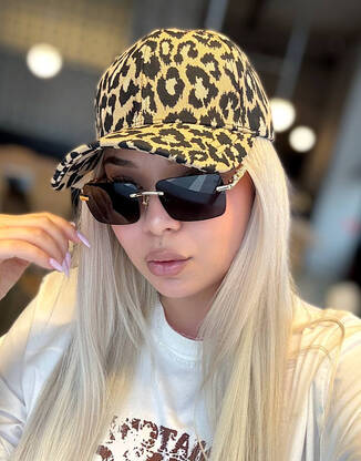 Жіноча кепка animal print лео