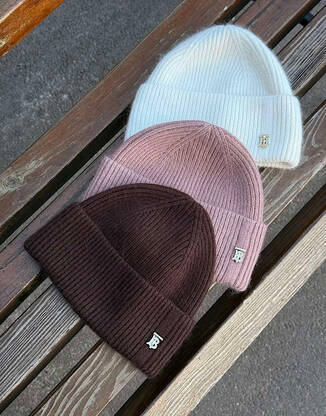 Шапка жіноча BRY біла, мокко