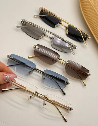 Стильные солнцезащитные и имиджевые очки Cartie