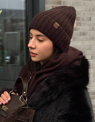 Шапка шоколадная Мали с ангоркой