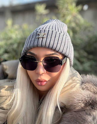 Серая женская шапка демисезонная в стиле Селин