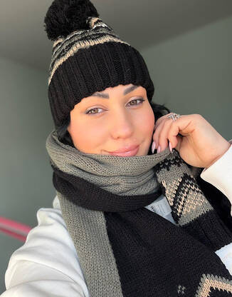 Шапка и шарф/комплект зимний,зеленого цвета